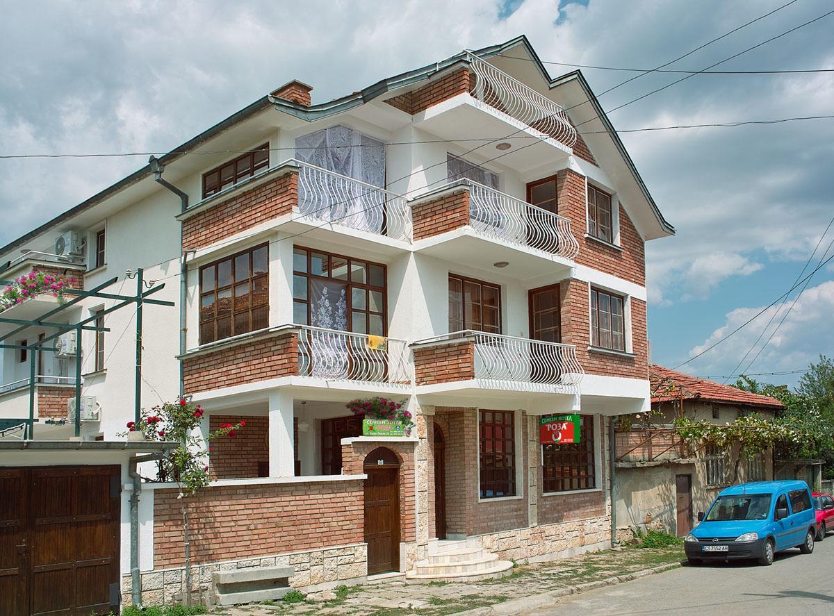 Family Hotel Rose Pavel Banya Εξωτερικό φωτογραφία