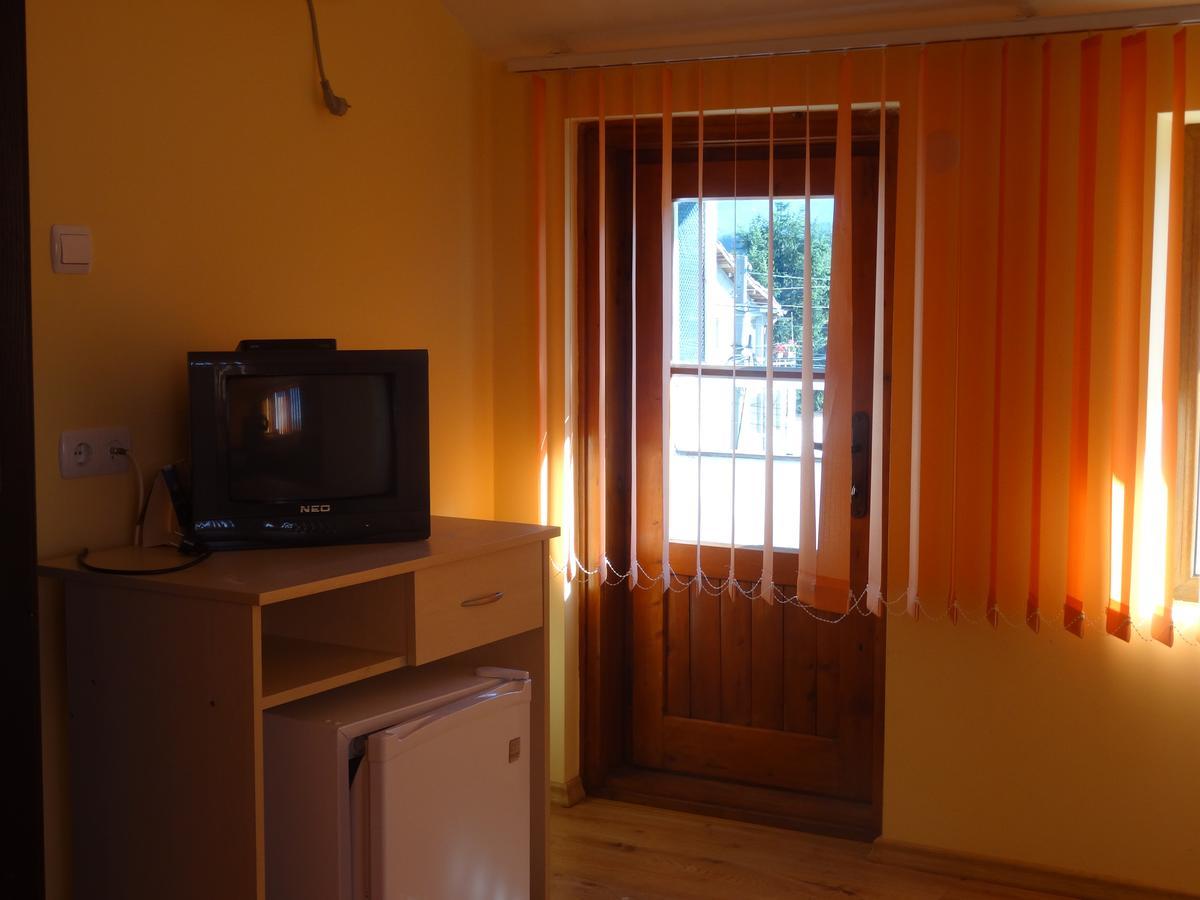 Family Hotel Rose Pavel Banya Εξωτερικό φωτογραφία